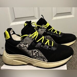Snake print Women’s Sneaker